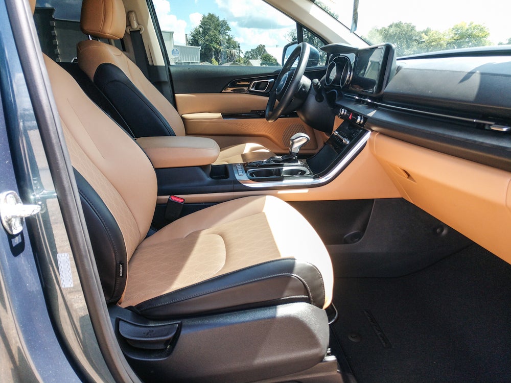 2024 Kia Carnival EX