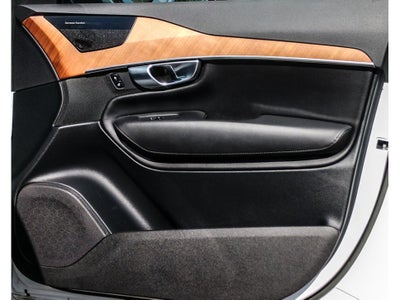 2023 Volvo XC90 Plus