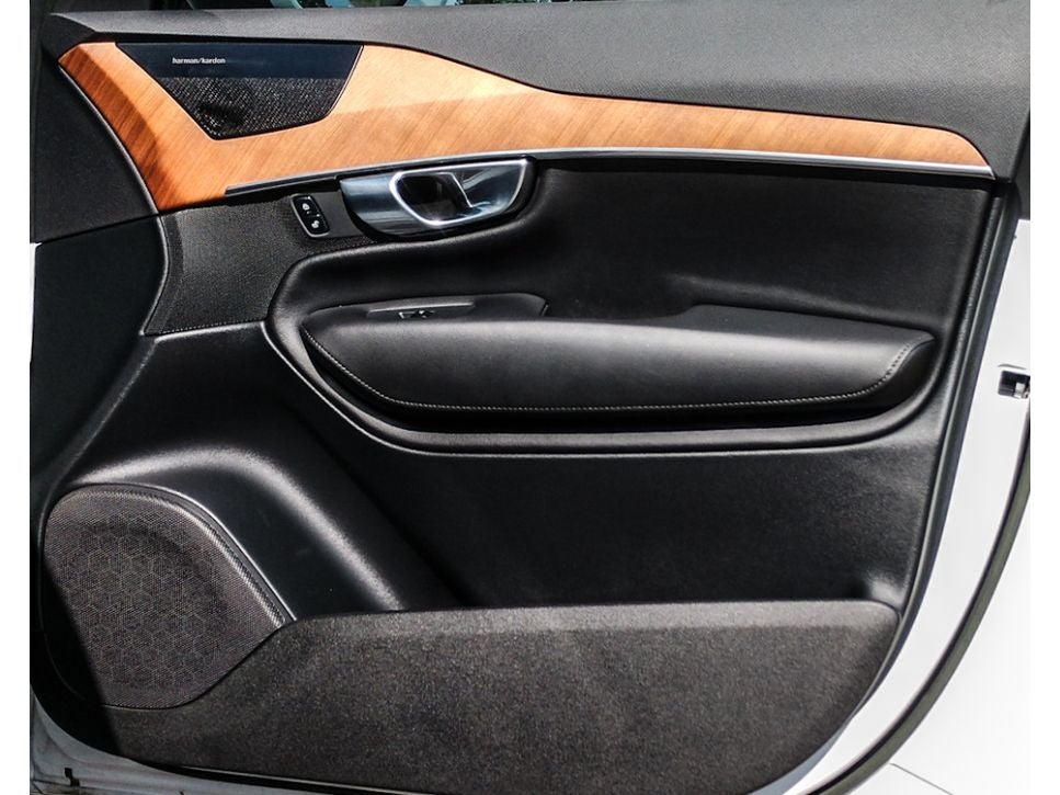 2023 Volvo XC90 Plus