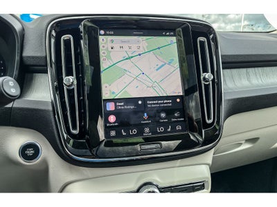 2025 Volvo XC40 B5 Plus Bright Theme